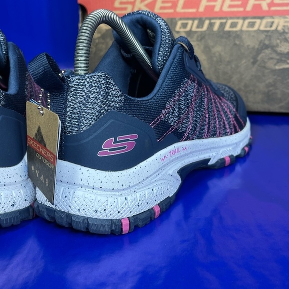 🆕Sketchers Hillcrest Trail Running Sneakers Women’s 7.5 Blue/Pink Fast Shipping - Picture 4 of 9